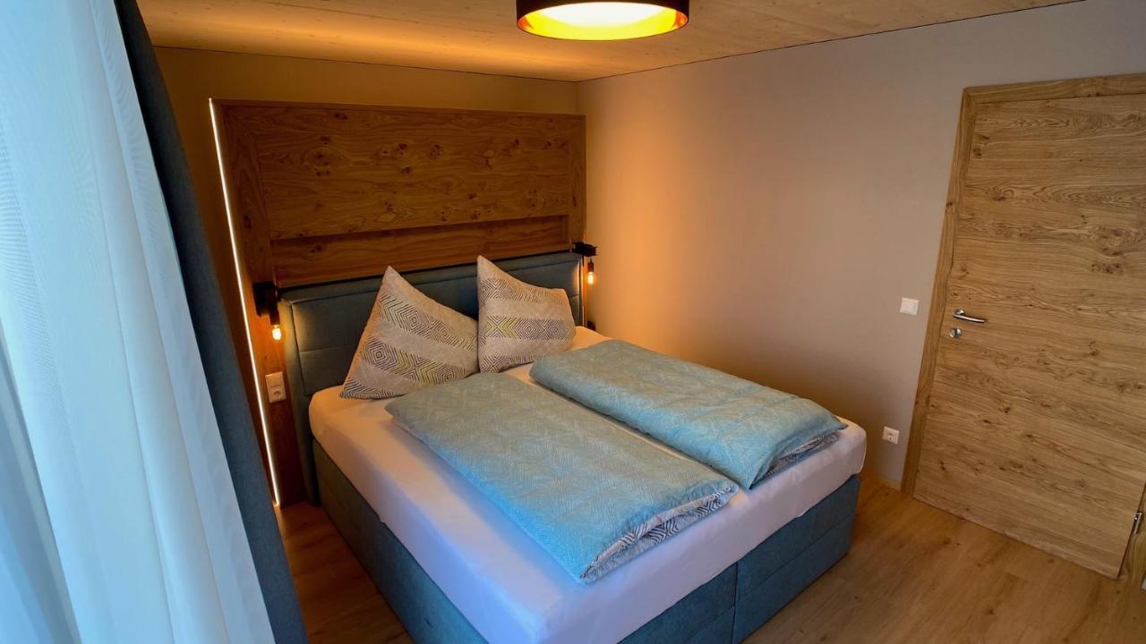 Erdhaeuser Und Apartments Mit Seeblick Und Alleinlage ヴァイセンゼー エクステリア 写真