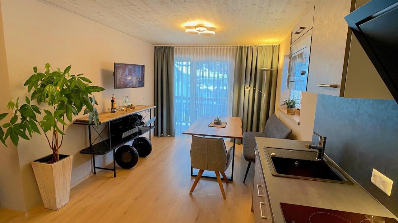 Erdhaeuser Und Apartments Mit Seeblick Und Alleinlage ヴァイセンゼー エクステリア 写真
