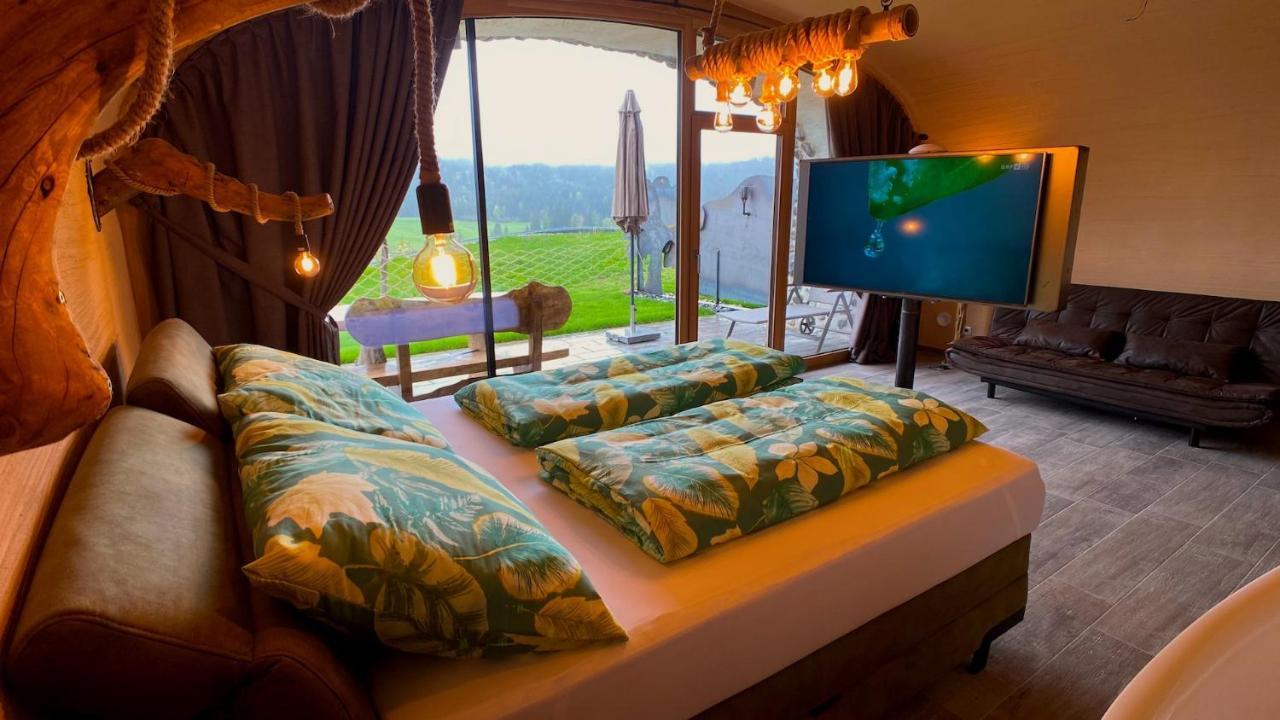 Erdhaeuser Und Apartments Mit Seeblick Und Alleinlage ヴァイセンゼー エクステリア 写真