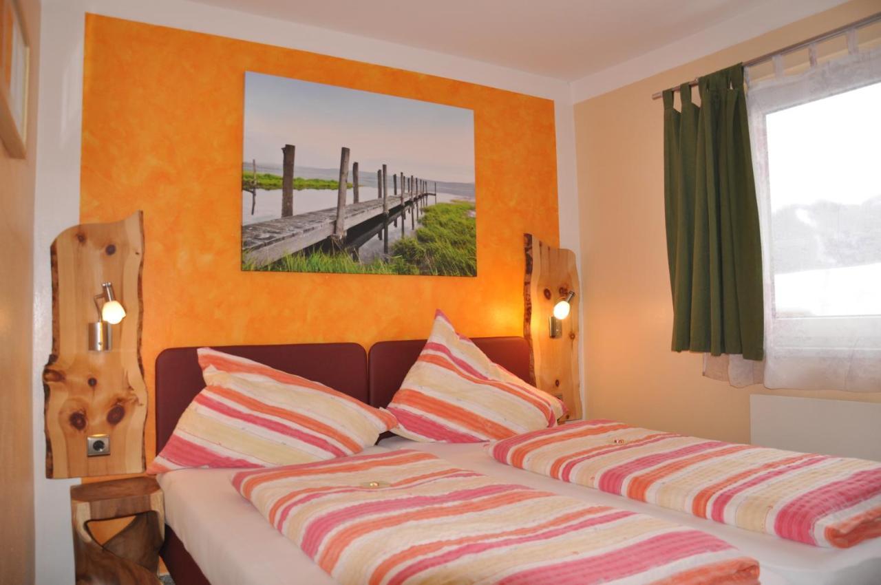 Erdhaeuser Und Apartments Mit Seeblick Und Alleinlage ヴァイセンゼー エクステリア 写真